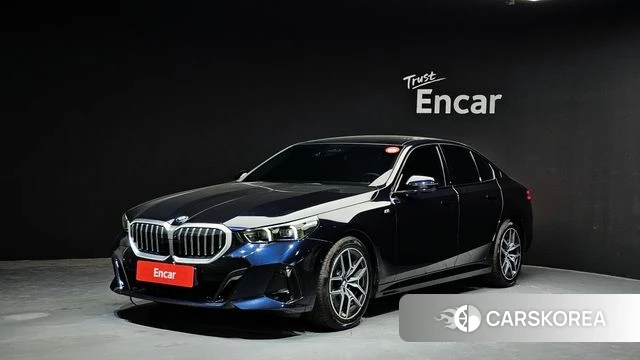 BMW 5 Series (G60) 2025 Черный из Кореи