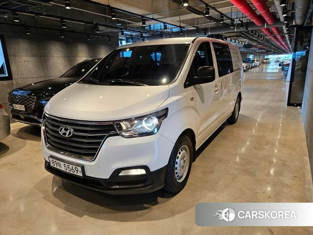 Hyundai The New Grand Starex 2020 Белый двухцветный из Кореи