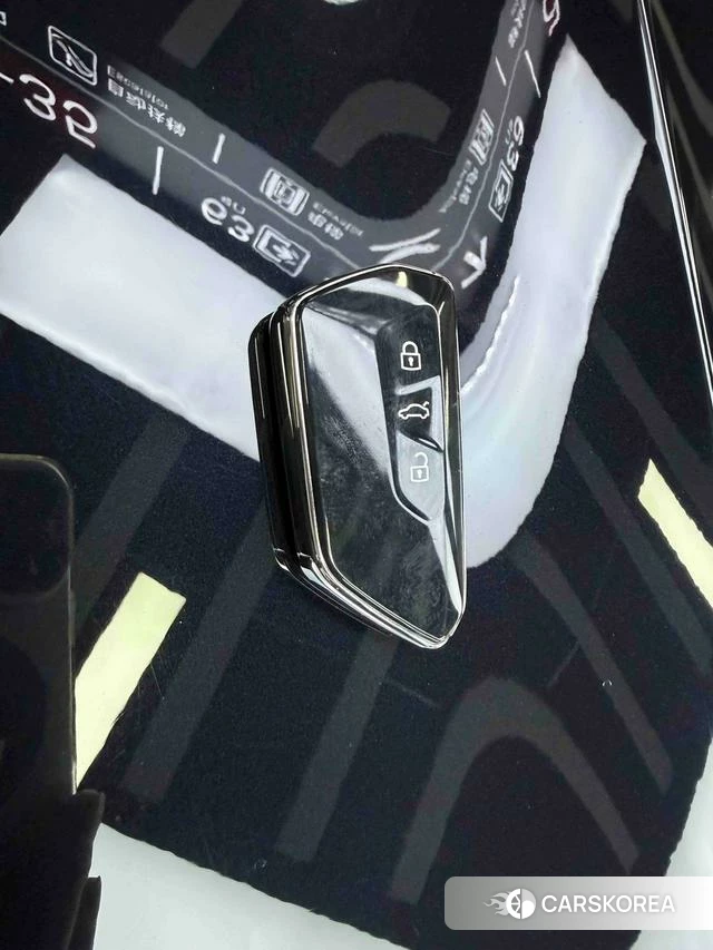 Volkswagen Tourang 2022 Черный из Китая