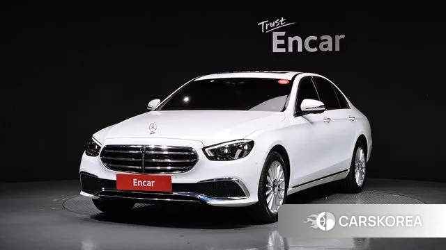 Mercedes-Benz E-Class W213 2022 Белый из Кореи