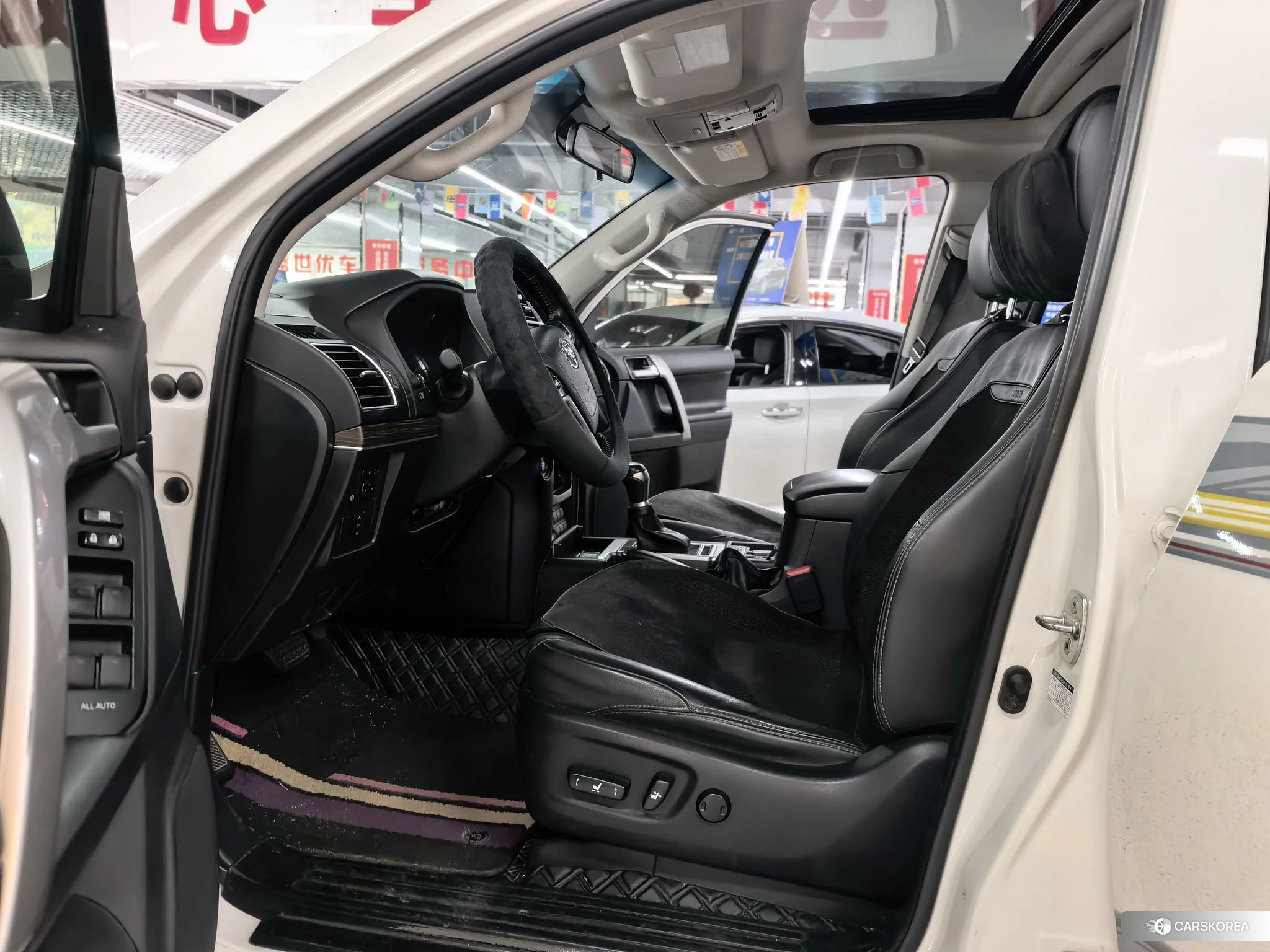 Toyota Prado 2019 Белый из Китая