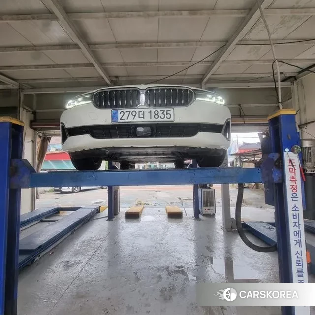 BMW 5 Series (G30) 2022 Белый из Кореи