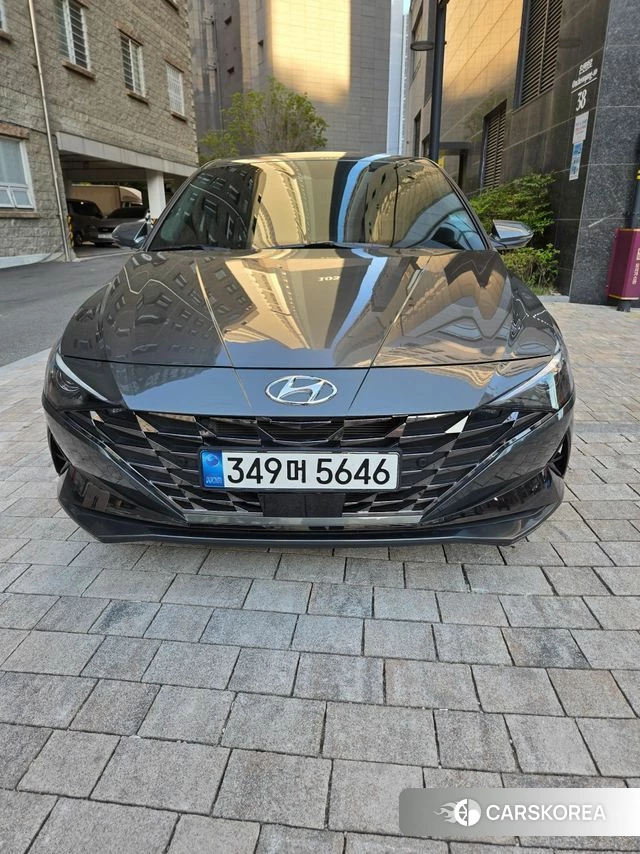 Hyundai Avante Hybrid (CN7) 2023 Темно-зеленый из Кореи