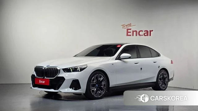 BMW 5 Series (G60) 2025 Белый из Кореи
