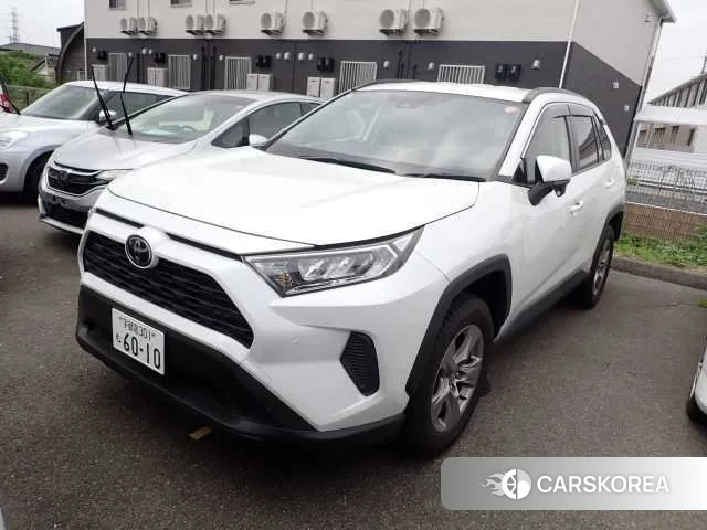 Toyota RAV4 2023 из Японии