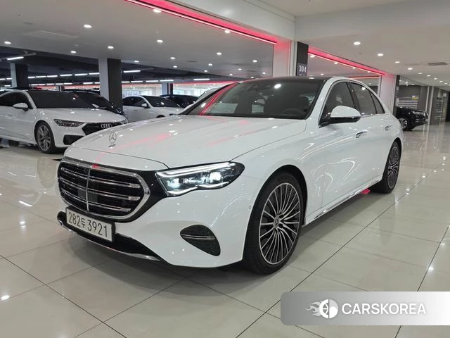 Mercedes-Benz E-Class W214 2025 Белый из Кореи