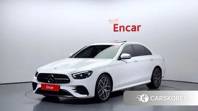 Mercedes-Benz E-Class W213 2021 Белый из Кореи