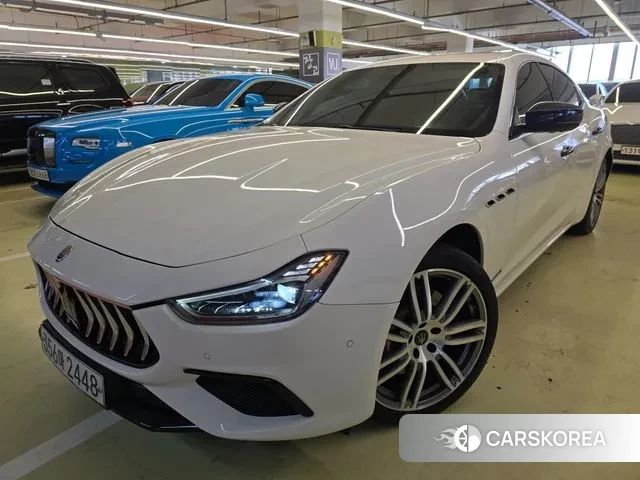 Maserati Ghibli 2019 Белый из Кореи