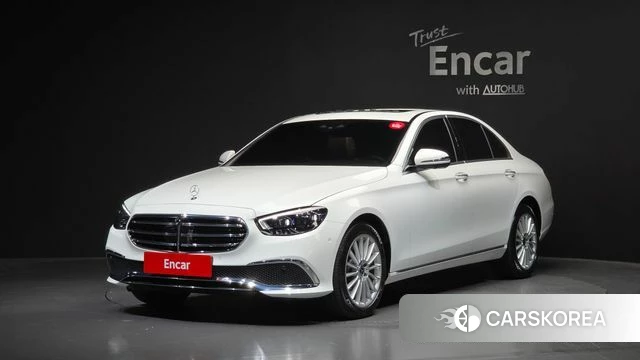 Mercedes-Benz E-Class W213 2023 Белый из Кореи