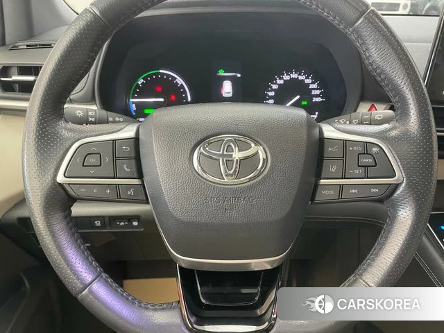 Toyota Saina 2023 Белый из Китая
