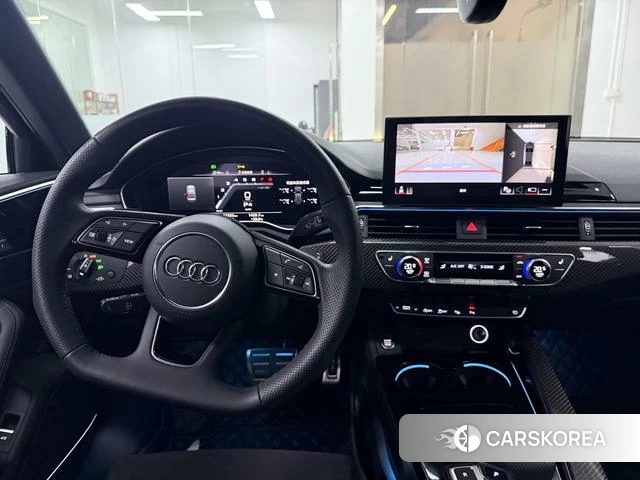 Audi A4L 2024 Серебристо-серый из Китая
