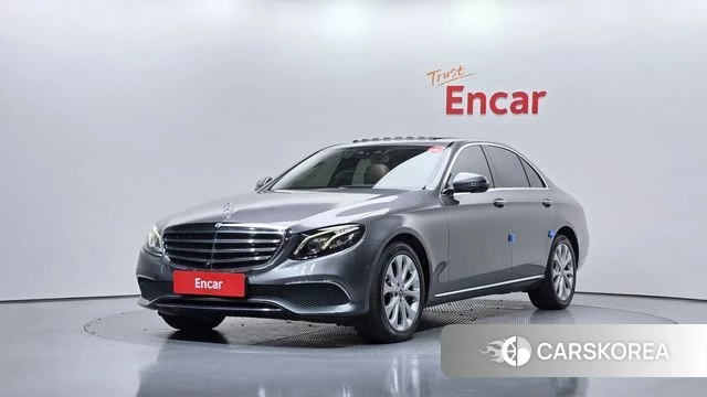 Mercedes-Benz E-Class W213 2018 Серый из Кореи