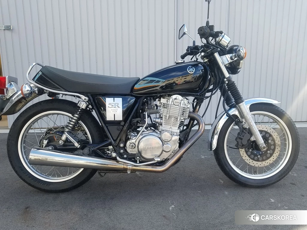Проданный Yamaha SR 400 2019 из Японии