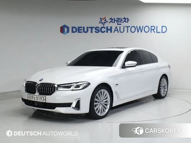 BMW 5 Series (G30) 2022 Белый из Кореи
