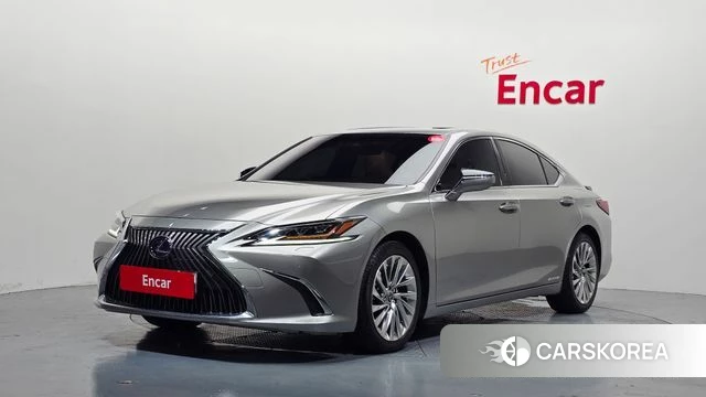 Lexus ES300h 7th generation 2020 Серебряный из Кореи