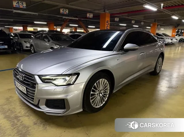 Audi A6 (C8) 2020 Серебряный из Кореи