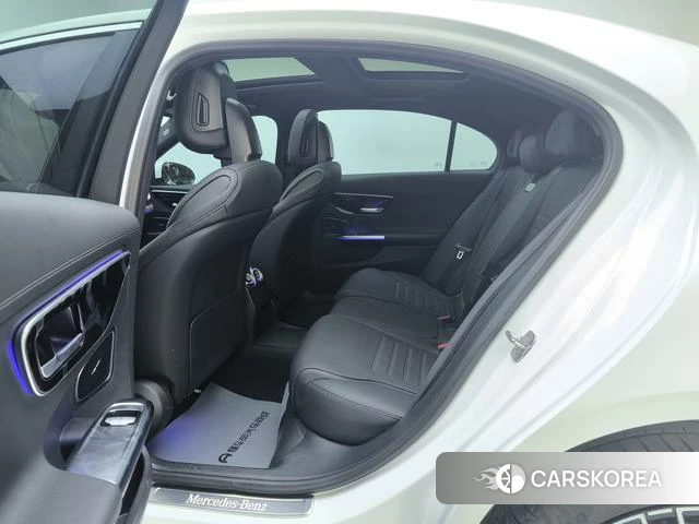 Mercedes-Benz Class C 2024 Белый из Китая