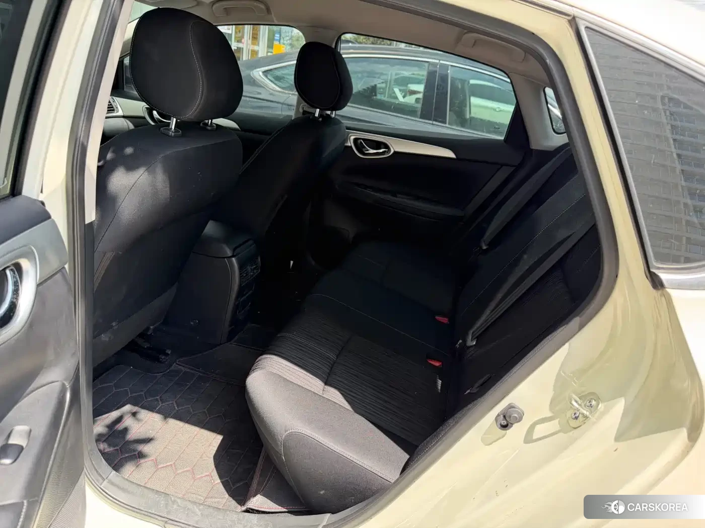 Nissan Sylphy 2024 Белый из Китая