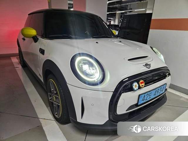 Mini Cooper Electric 2023 Белый из Кореи