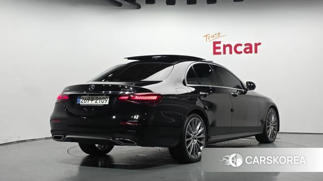 Mercedes-Benz E-Class W213 2022 Черный из Кореи