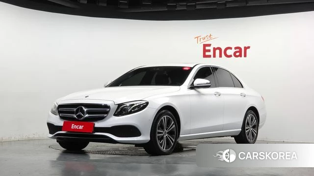 Mercedes-Benz E-Class W213 2020 Белый из Кореи