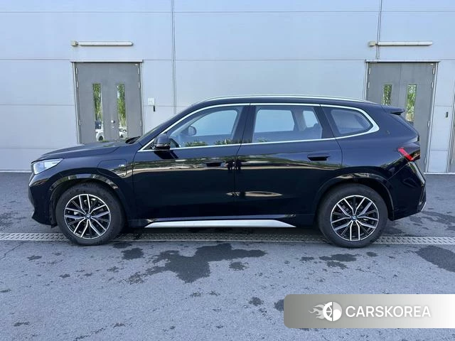 BMW iX1 2025 Черный из Китая