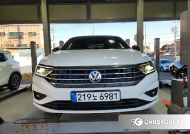 Volkswagen 7th Generation of Jetta 2021 Белый из Кореи