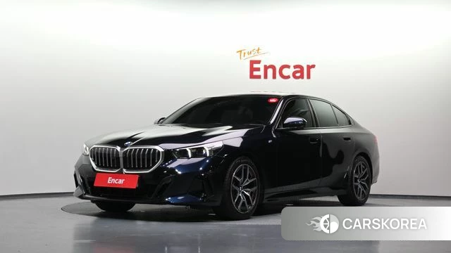 BMW 5 Series (G60) 2024 Черный из Кореи