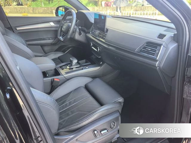 Audi Q5L 2024 Черный из Китая