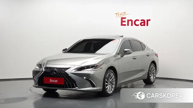 Lexus ES300h 7th generation 2024 Серый из Кореи