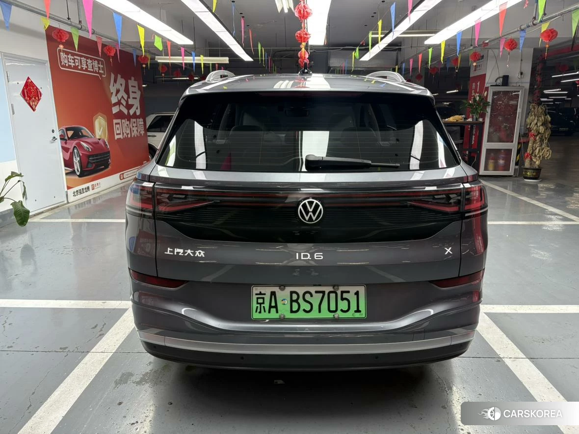 Volkswagen ID.6 X 2023 Темно-серый из Китая