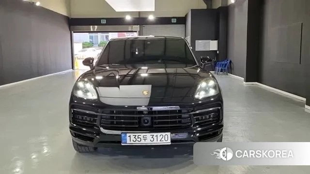 Porsche Cayenne (PO536) 2021 Черный из Кореи