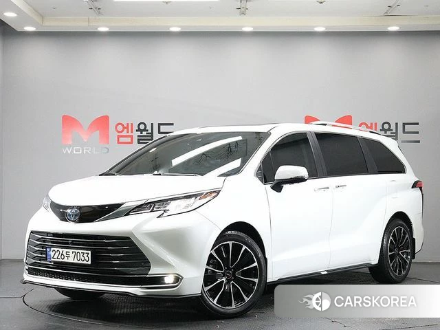 Toyota Sienna 4th Generation 2023 Белый из Кореи