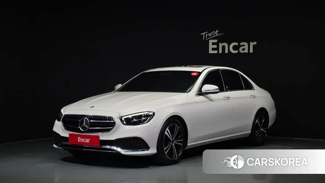 Mercedes-Benz E-Class W213 2021 Белый из Кореи