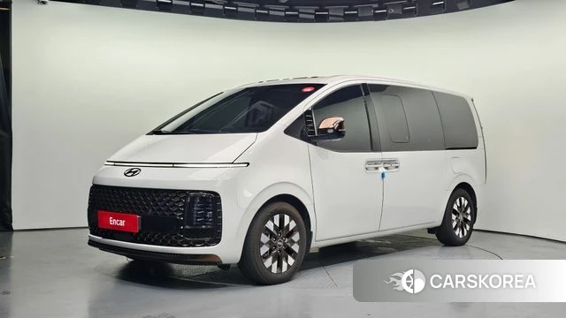 Hyundai Staria 2023 Белый из Кореи