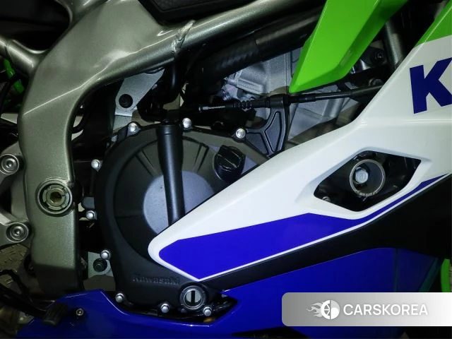 Engine photo