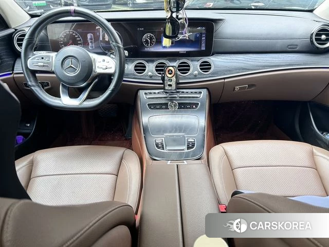 Mercedes-Benz E-class 2019 Белый из Китая