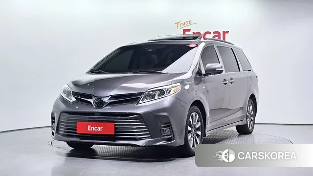 Toyota Sienna 2020 Серый из Кореи