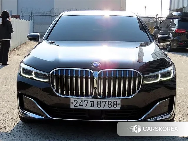 BMW 7 Series (G11) 2019 Черный из Кореи