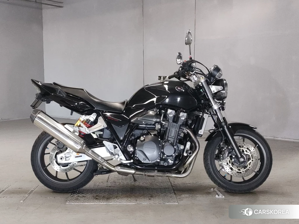 Проданный Honda CB1300SF 2014 из Японии