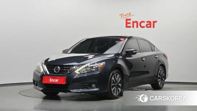Nissan Altima 2018 Серый из Кореи
