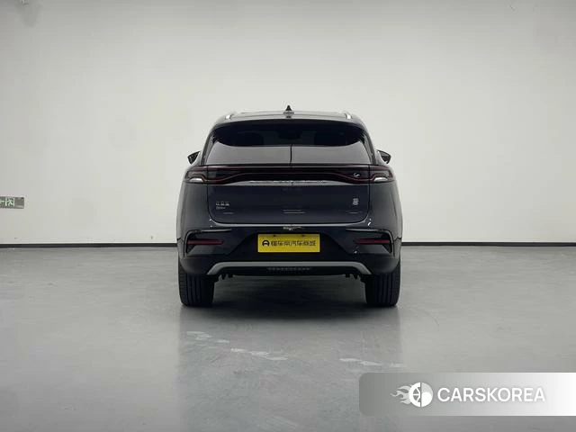 BYD Tang DM 2023 Темно-серый из Китая