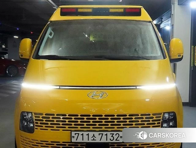 Hyundai Staria 2022 Желтый из Кореи