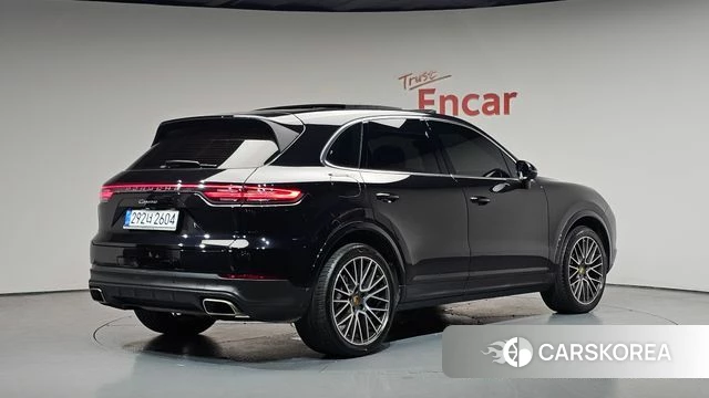 Porsche Cayenne (PO536) 2021 Черный из Кореи