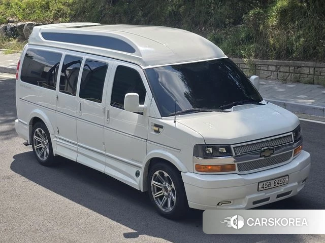 Chevrolet Express Van 2018 Белый из Кореи