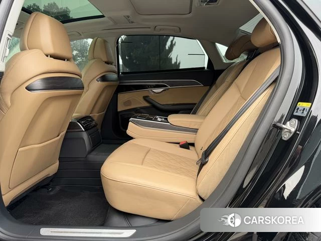 Audi A8 2021 Черный из Китая