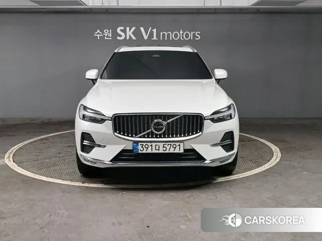 Volvo XC60 second Generation 2023 Белый из Кореи
