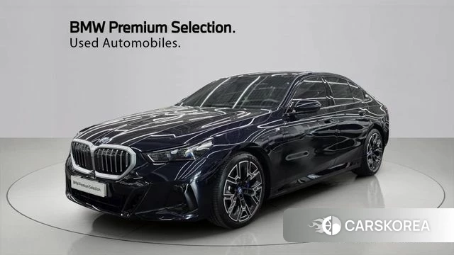 BMW 5 Series (G60) 2025 Черный из Кореи