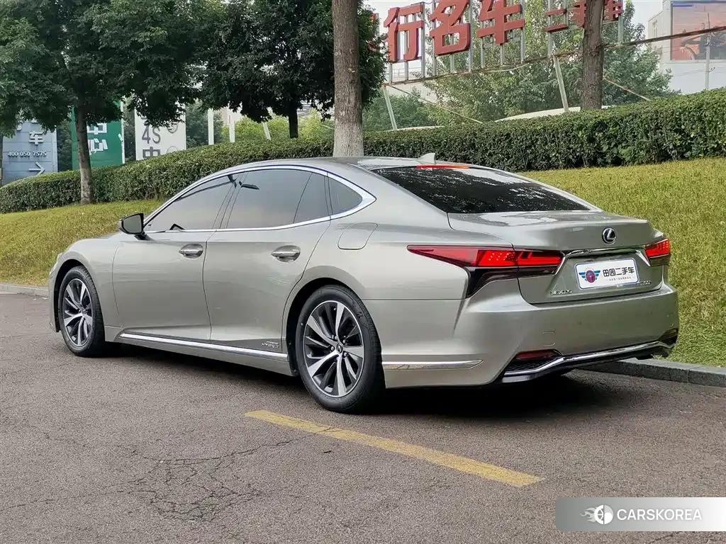 Lexus LS 2021 Champagne/brown из Китая