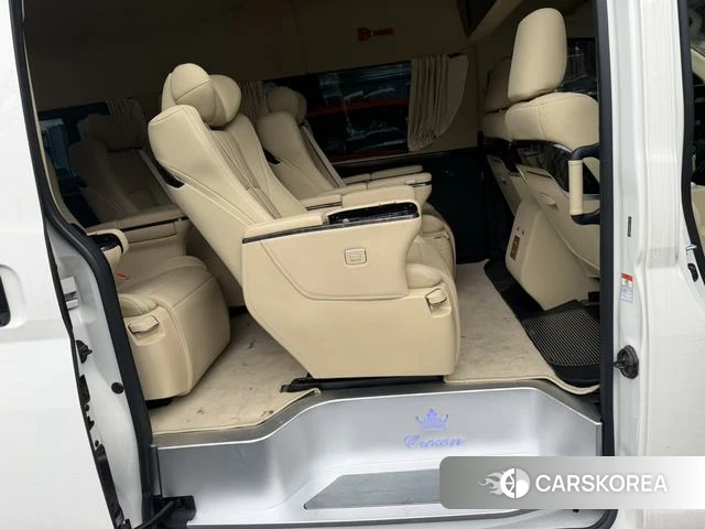 Toyota Hiace 2023 Белый из Китая